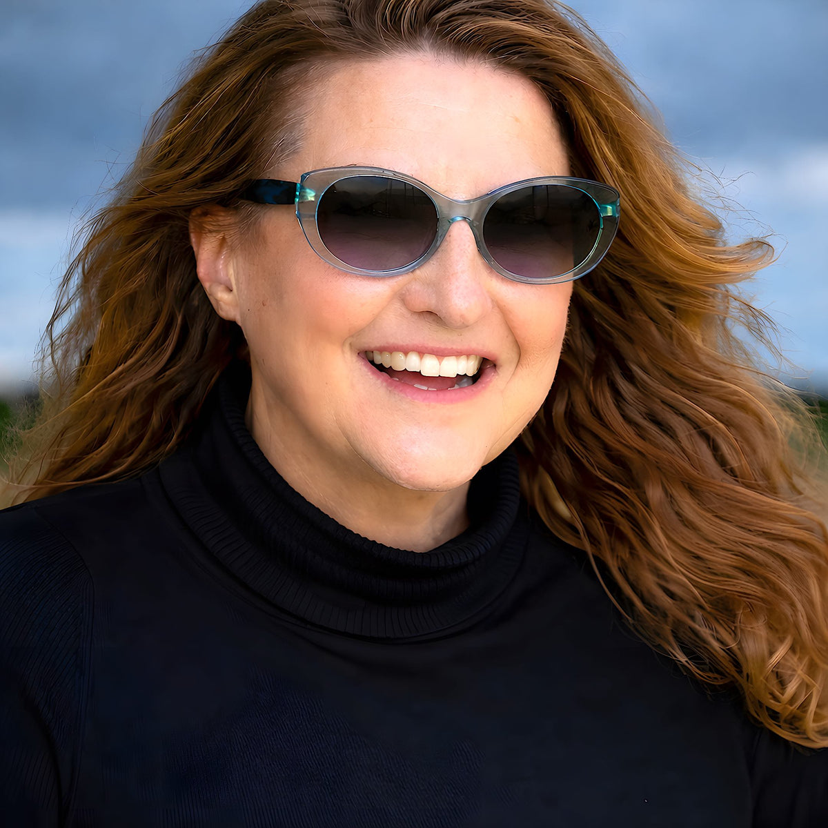 LOREN Sunglasses